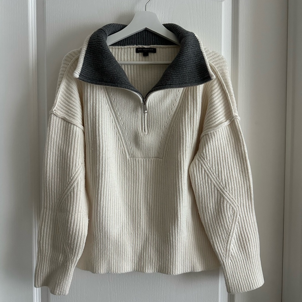 [Banana Republic] Cream and Gray Hapf-Zip Knit Sweater